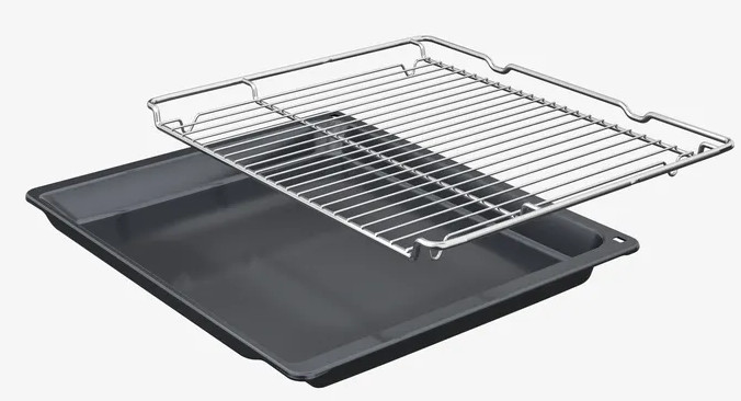 Blacha do pieczenia i ruszt. Blacha jest ciemnoszara, a ruszt srebrny, umieszczony nad blachą.