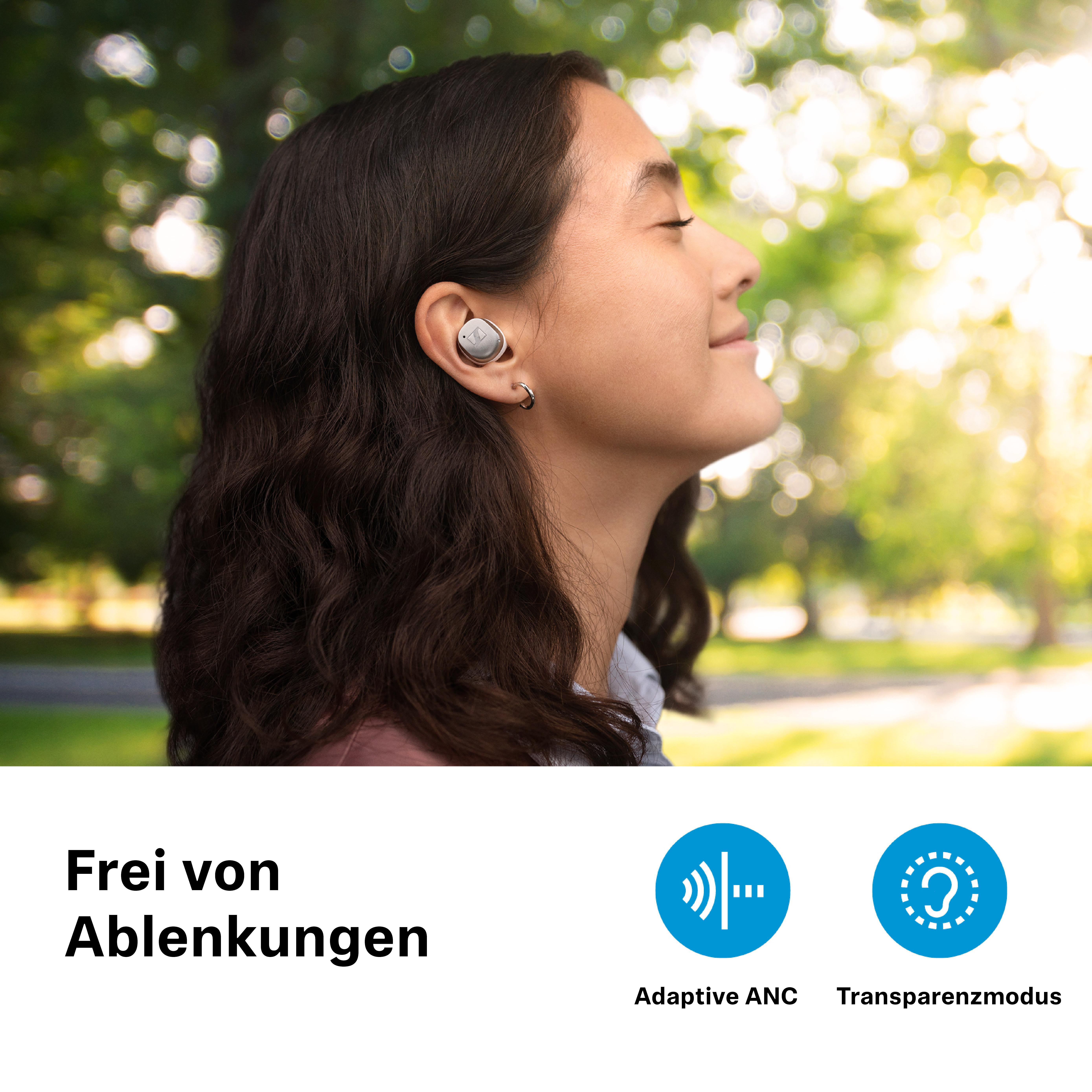 Frau mit Ohrhörern, Profilansicht, mit Text und Symbolen darunter.