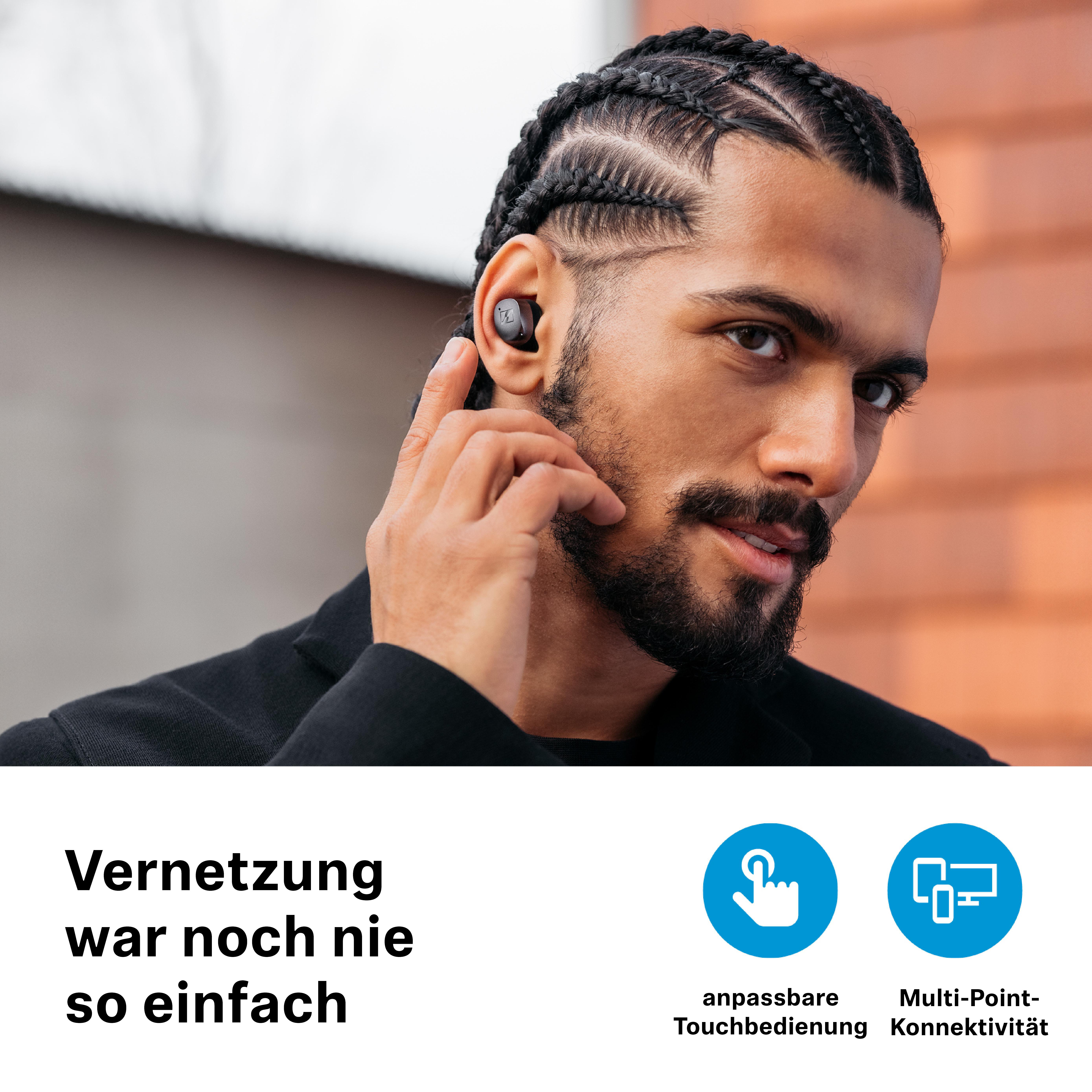 Ein Mann mit Ohrhörern, mit Text, der besagt 'Vernetzung war noch nie so einfach', und Symbolen.