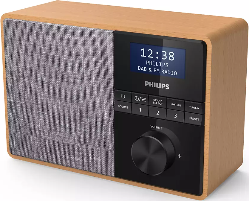 Radio Philips DAB et FM en bois, avec un écran affichant l'heure et la station.