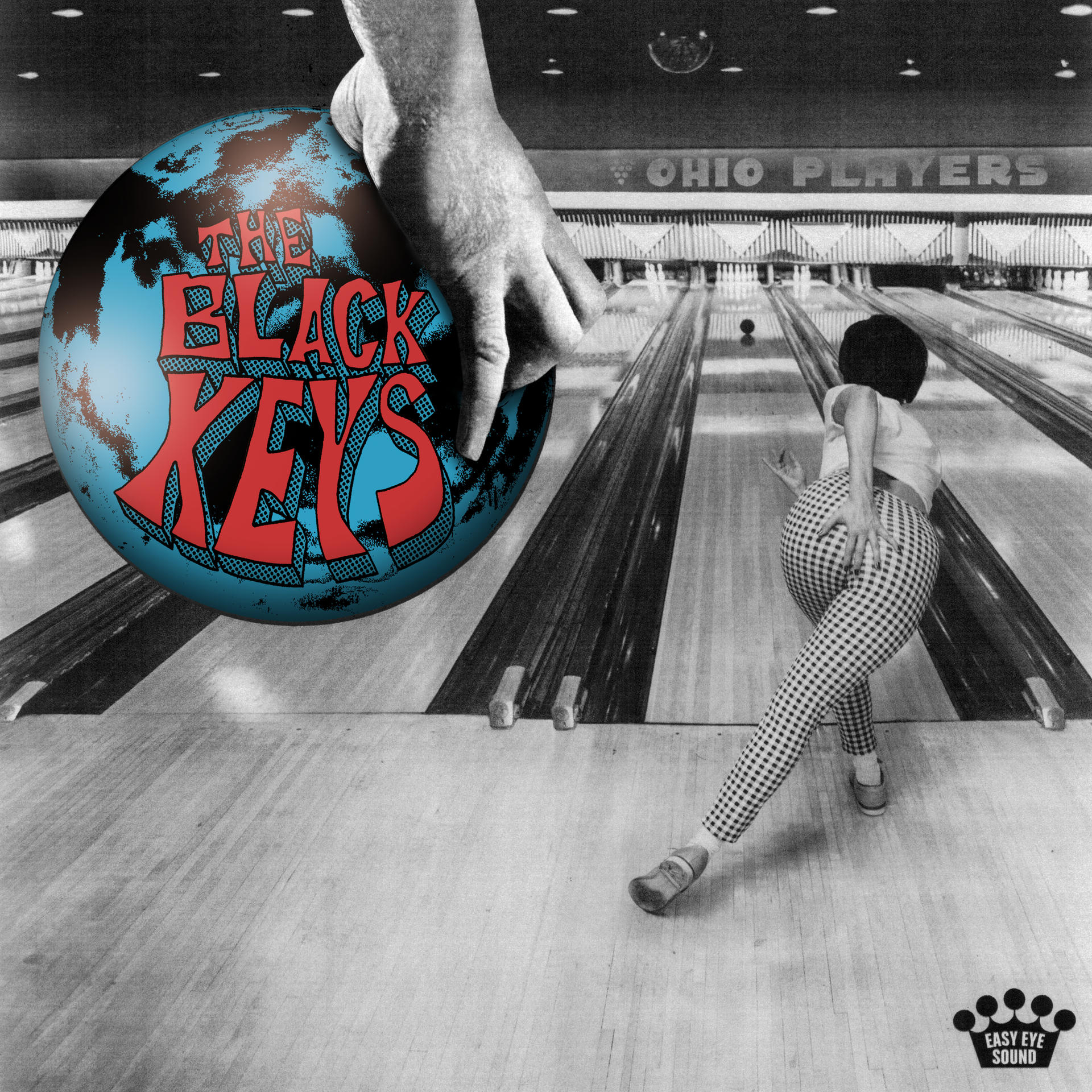 Album borító: bowling pálya jelenet egy bowling labdával és egy játékossal, 'The Black Keys'.