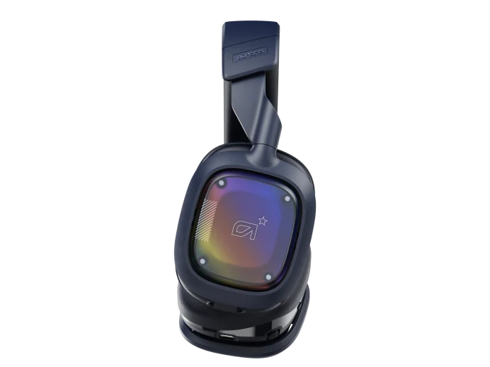 Sötétkék gamer headset. Az Astro logóját mutatja színátmenetekkel.