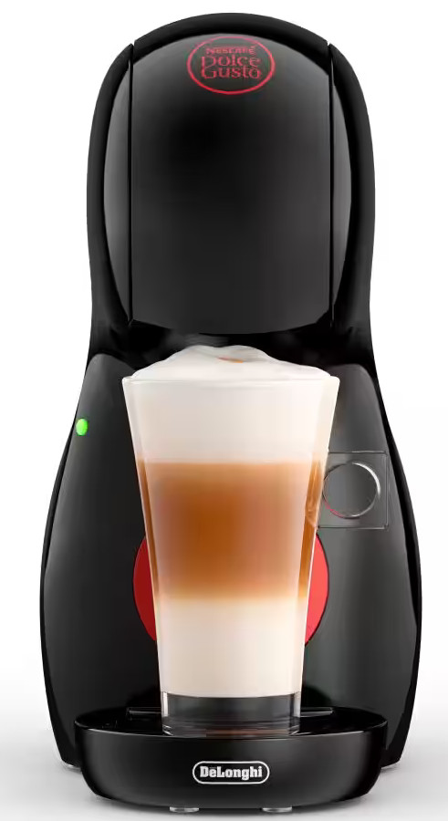 Czarny i czerwony ekspres do kawy ze szklanką warstwowego latte.