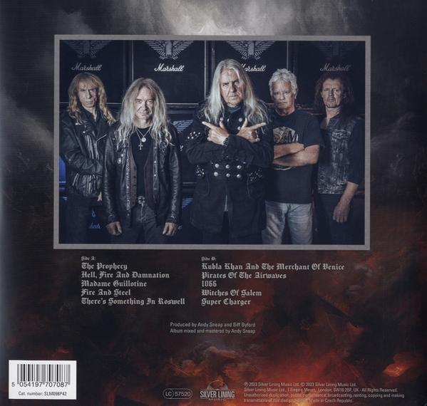 Albumcover mit einer Band von Männern.
