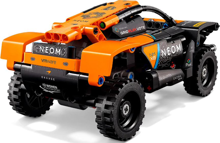 Pomarańczowo-czarny samochód Lego Technic z napisem NEOM.