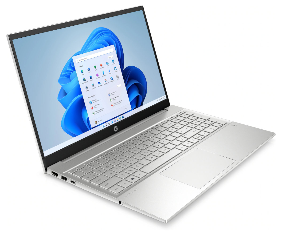 Srebrny laptop HP Pavilion, ekran z interfejsem Windows 11, otwarty na białej powierzchni.