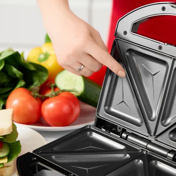 Dwa laptopy pokazujące różne ekrany, z wymiarami.