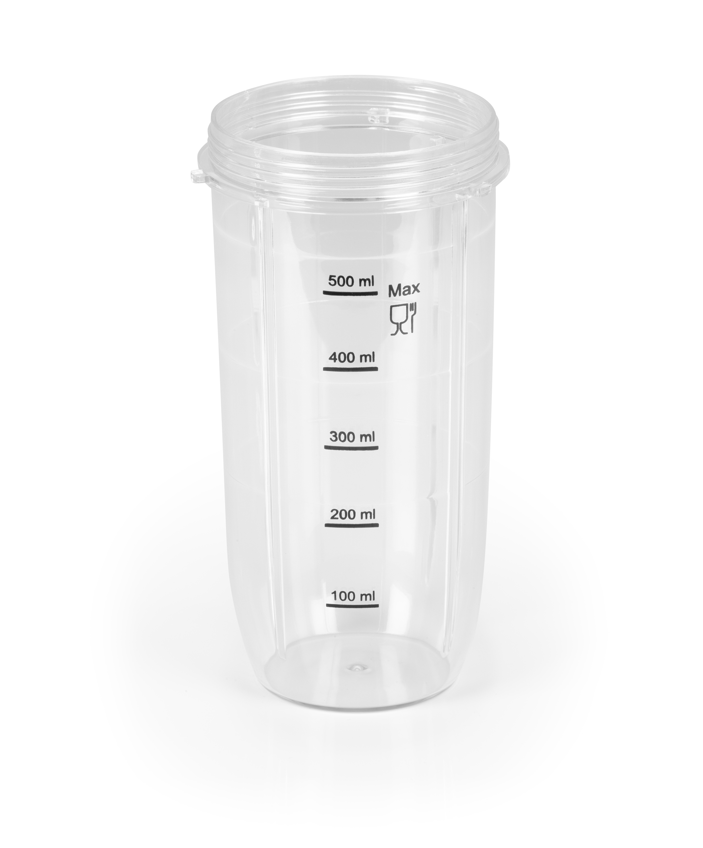 Transparenter Kunststoff-Mixbecher mit Messungen. Weißer Hintergrund.