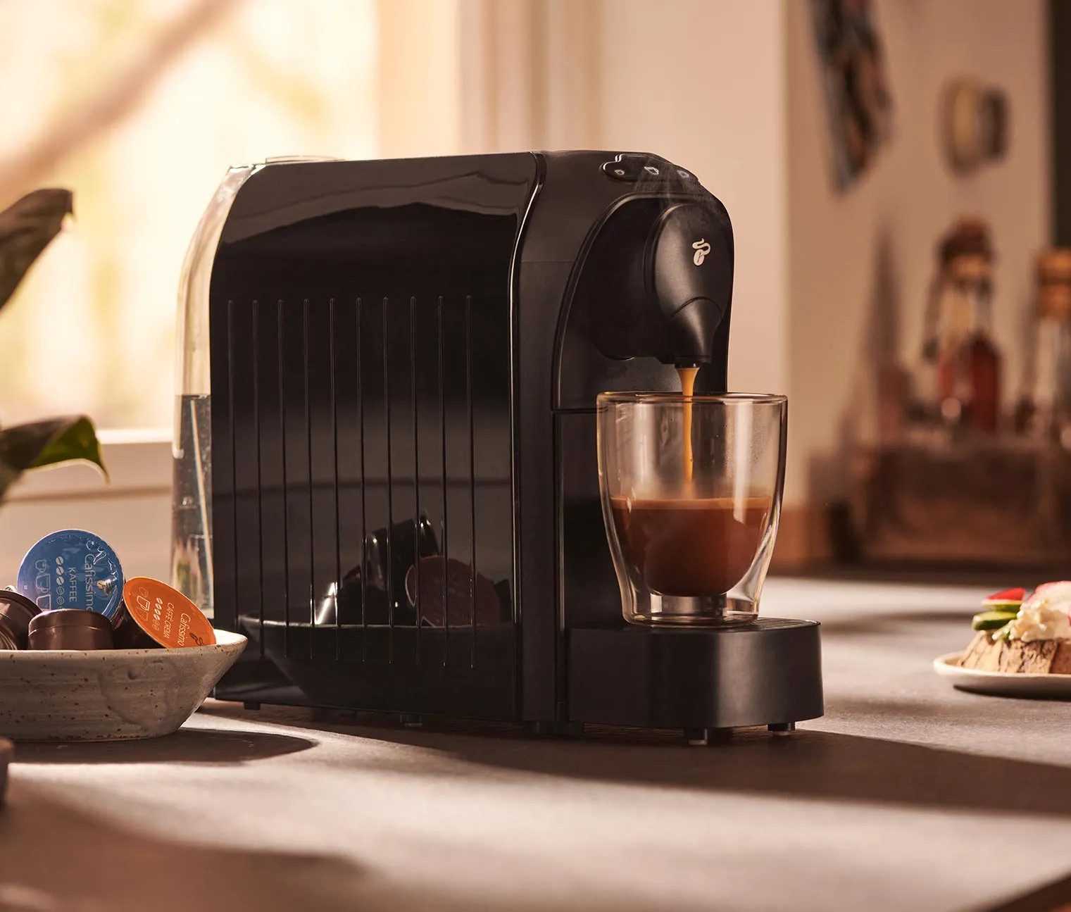 Ekspres na kapsułki TCHIBO Cafissimo easy Czarny