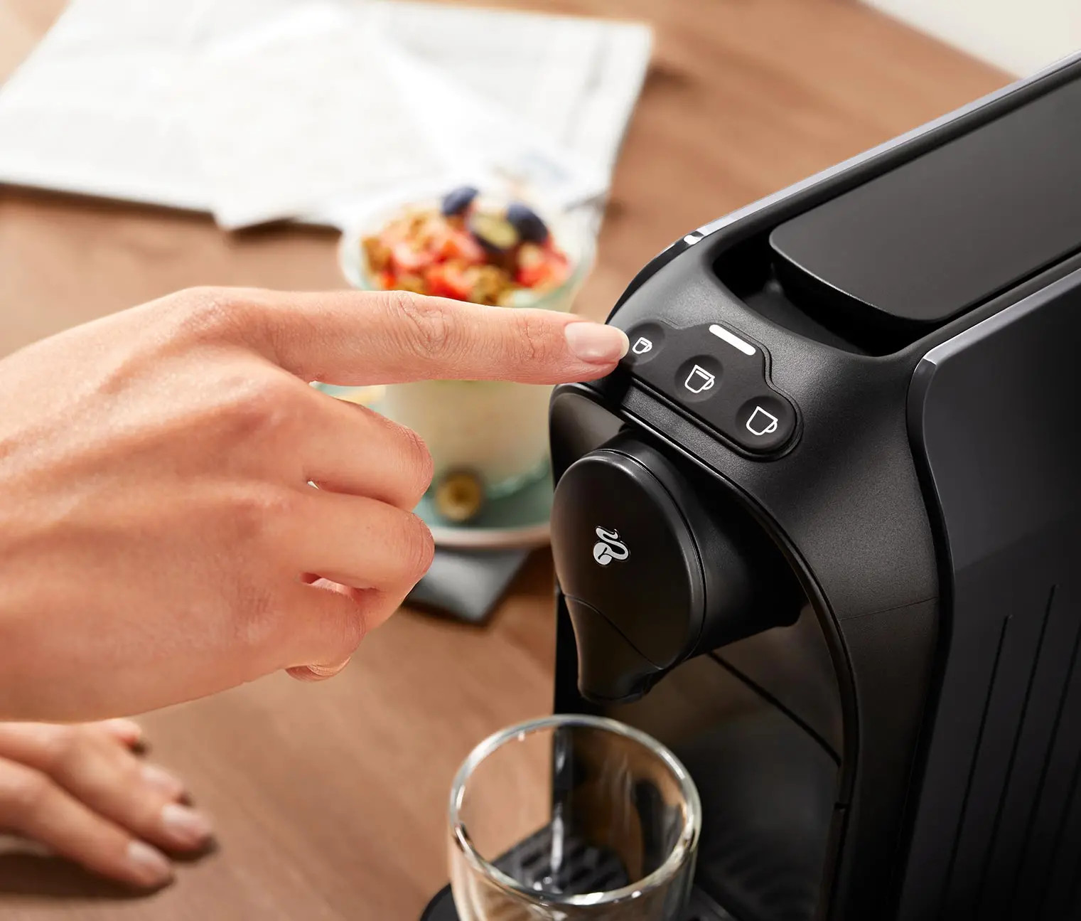 Ekspres na kapsułki TCHIBO Cafissimo easy Czarny