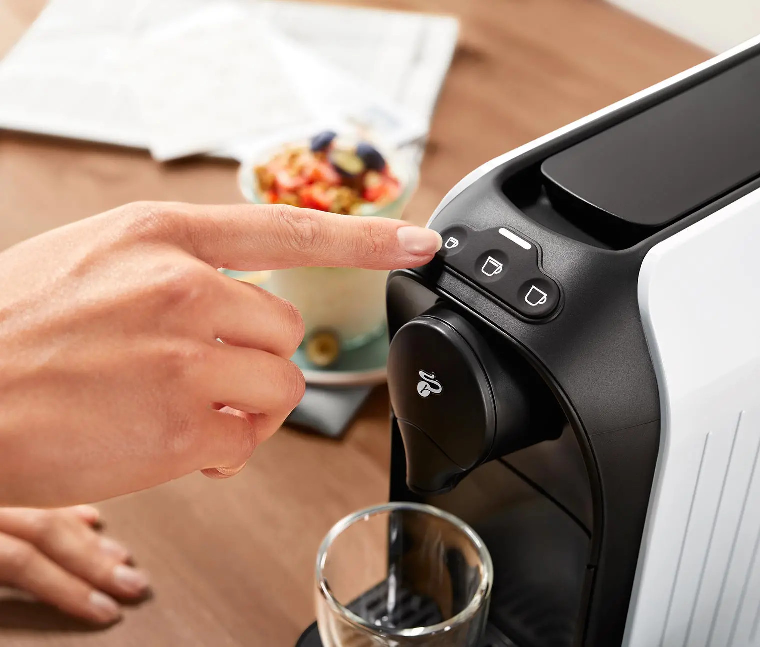 Ekspres na kapsułki TCHIBO Cafissimo easy Biały