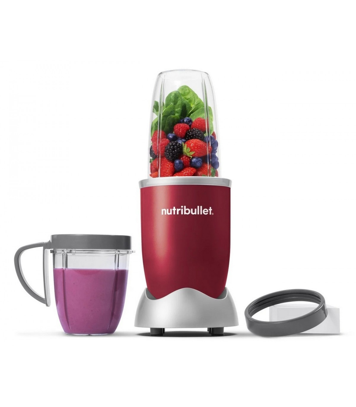 Piros Nutribullet turmixgép hozzávalókkal és töltött pohárral. Tartozékok.
