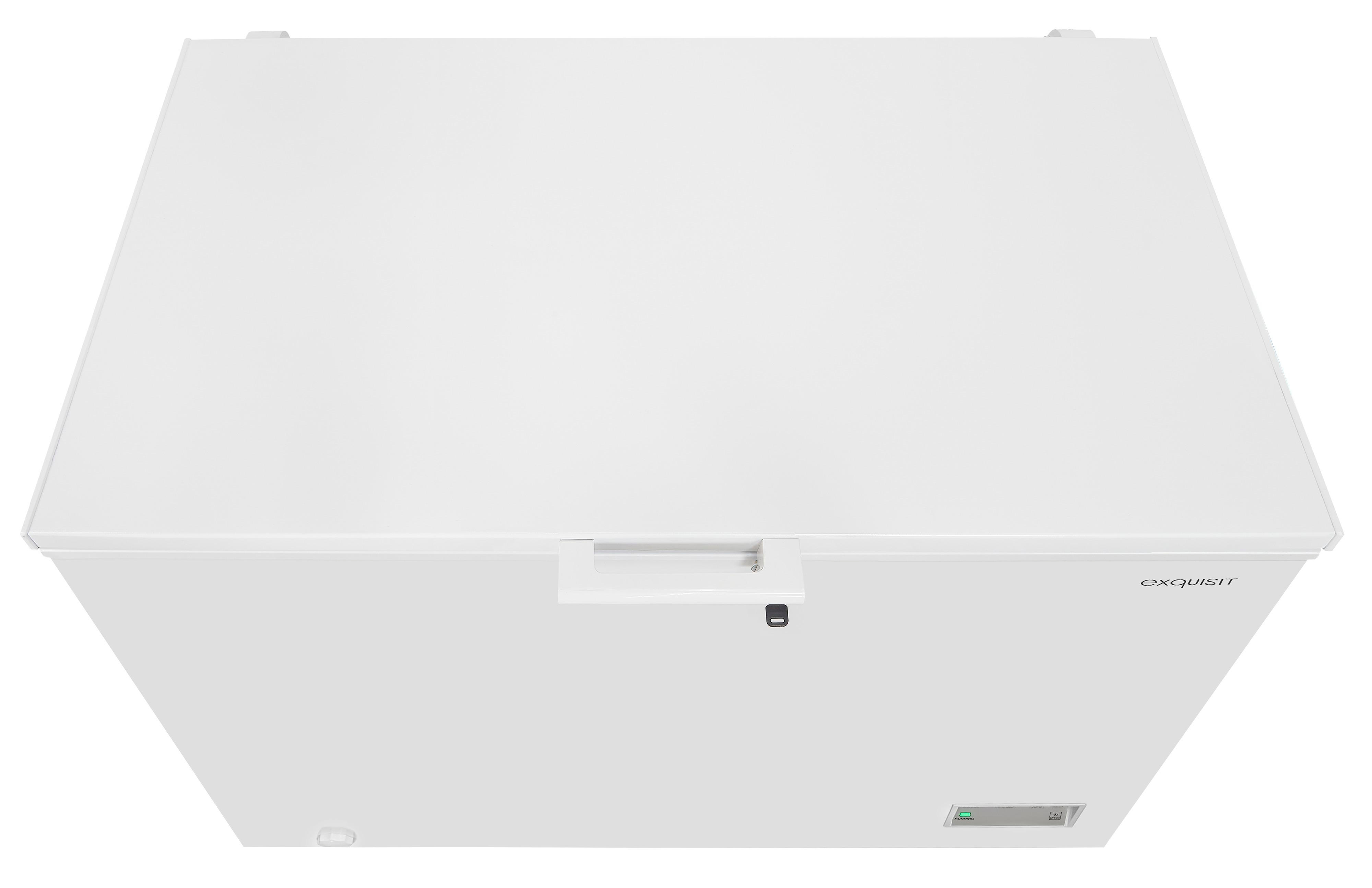 Weiße Truhen-Gefriertruhe, Draufsicht. Weißer Hintergrund.