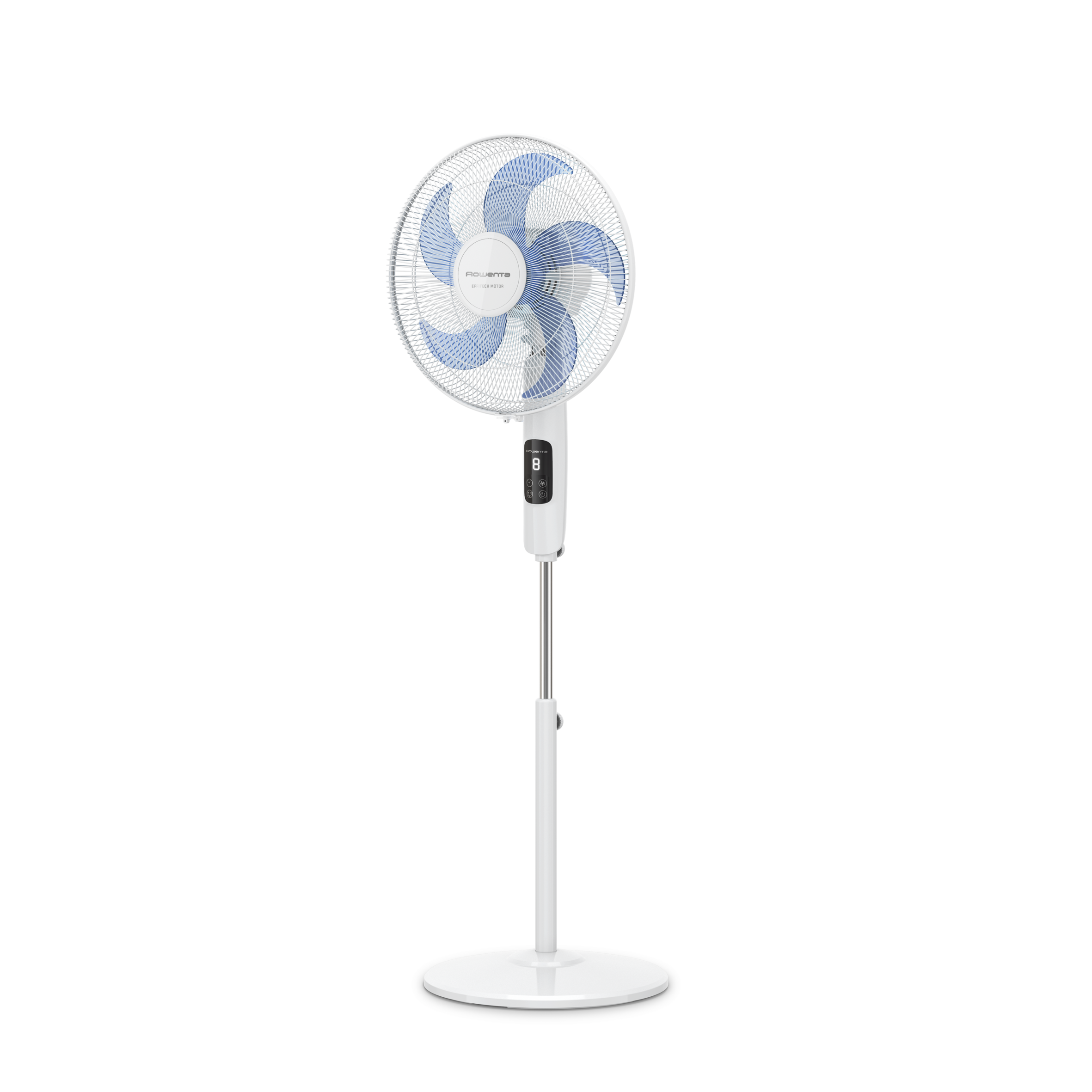 Ventilador oscilante blanco y azul sobre un soporte, con fondo negro.