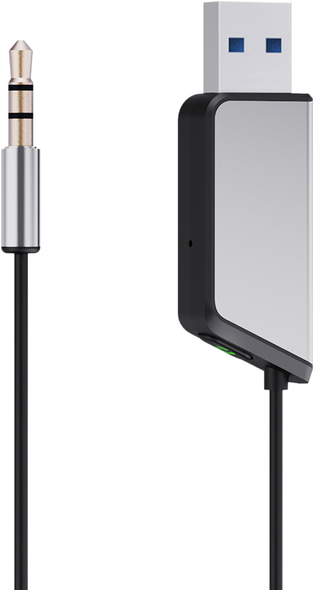 Közelkép egy 3,5 mm-es jack csatlakozóról és egy USB adapterről.
