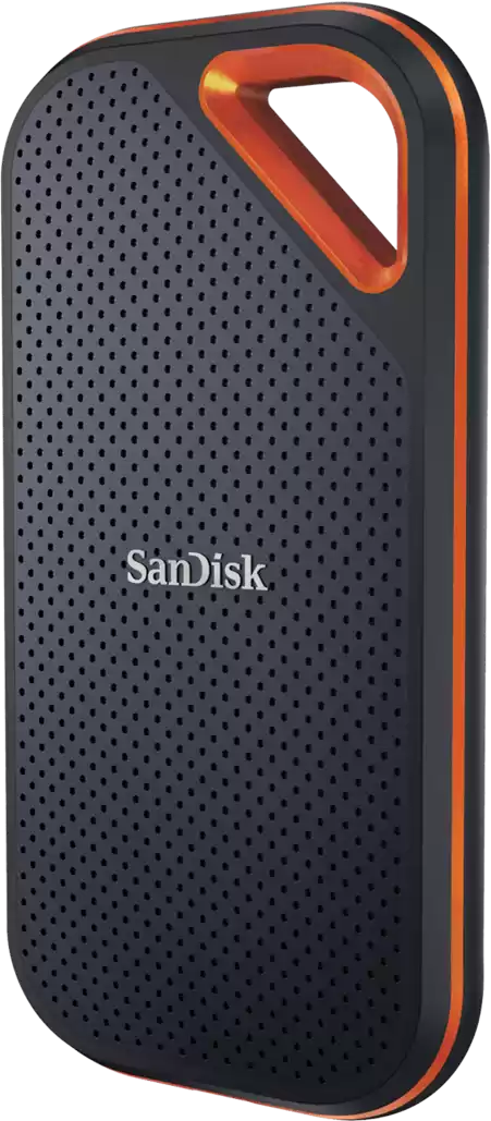 Fekete-narancs hordozható merevlemez. SanDisk logó rajta.