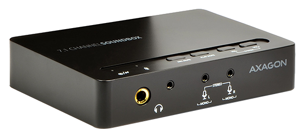 Fekete Axagon 7.1 csatornás soundbox, több be/kimeneti porttal és az Axagon logóval.