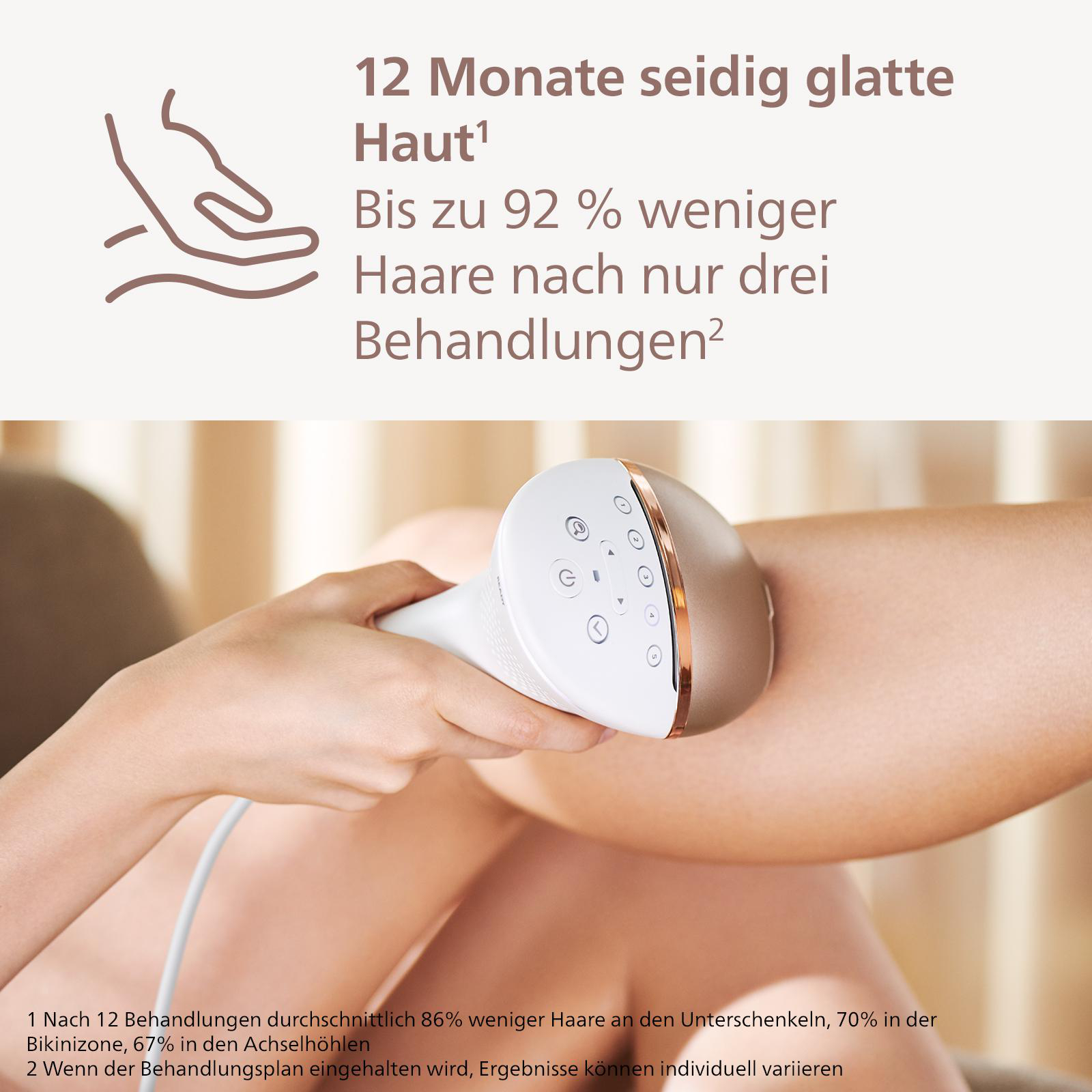 Eine Hand hält ein Haarentfernungsgerät und demonstriert die Anwendung am Bein.