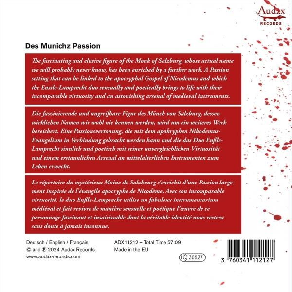 Text auf einem Buchumschlag: 'Des Munichz Passion' mit Text auf Englisch, Deutsch und Französisch.
