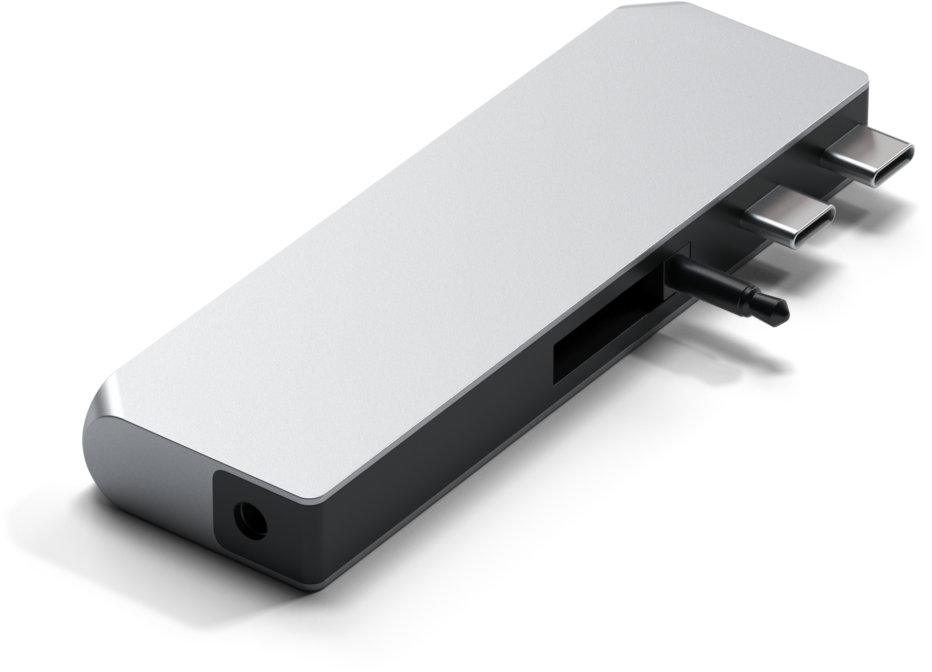 Egy ezüst USB-C hub, több porttal, beleértve az USB-C-t, USB-t és a fejhallgató-csatlakozót.