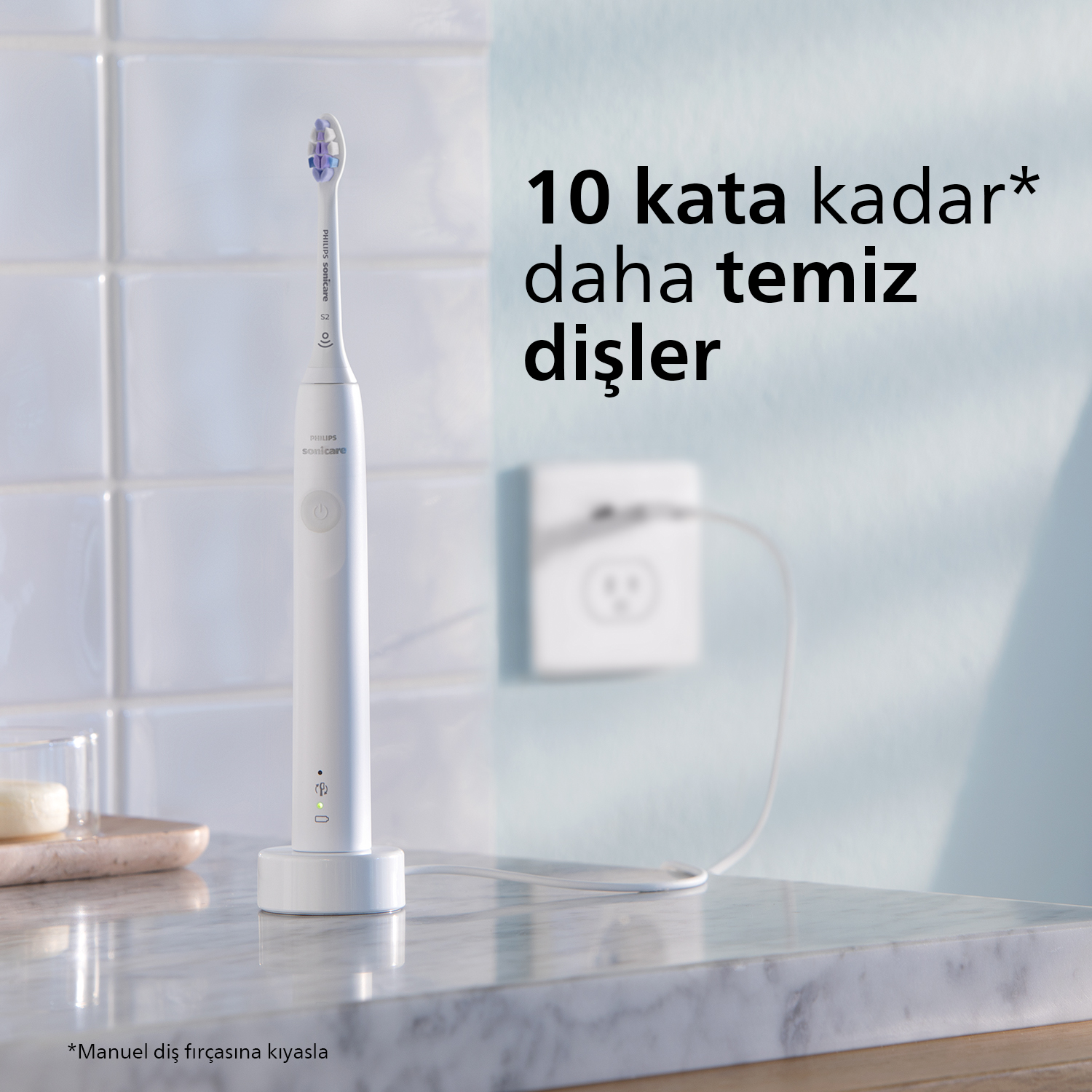 Koyu gri oyun koltuğu sırtı, yakın çekim, siyah arka plan üzerinde.