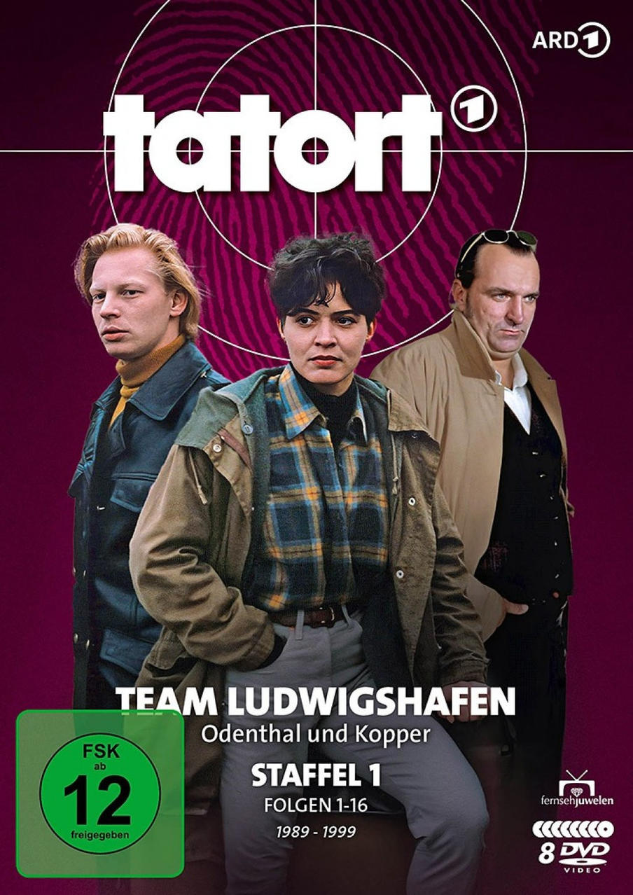 DVD-Hülle für 'Tatort', eine deutsche Fernsehsendung. Zeigt drei Personen und ein Logo.