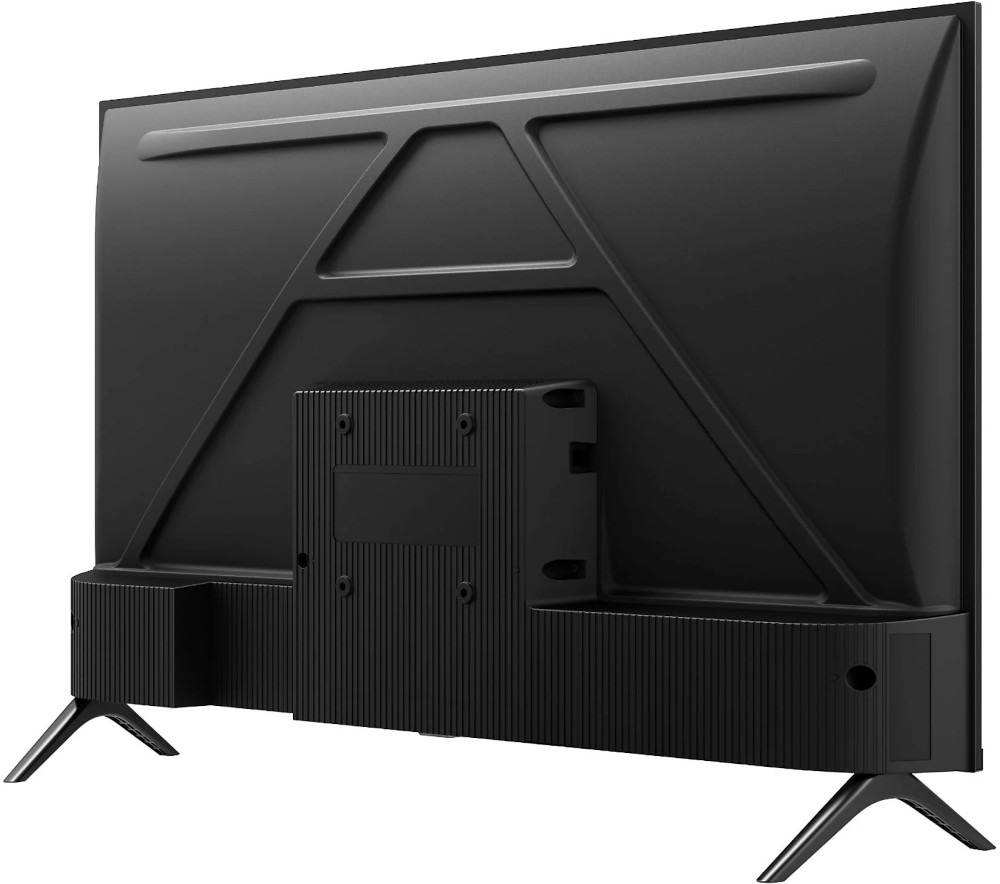Achterkant van een zwarte tv met poorten, poten en montagestructuur.
