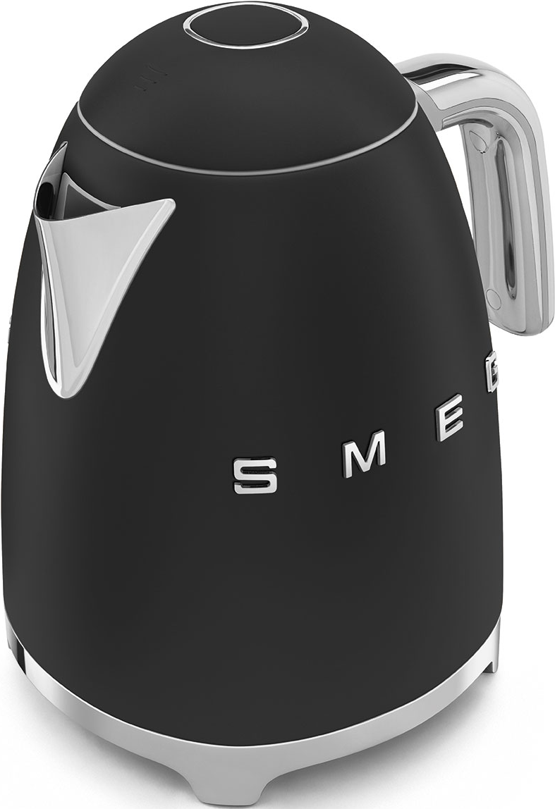 Bollitore Smeg nero e argento con il nome del marchio.