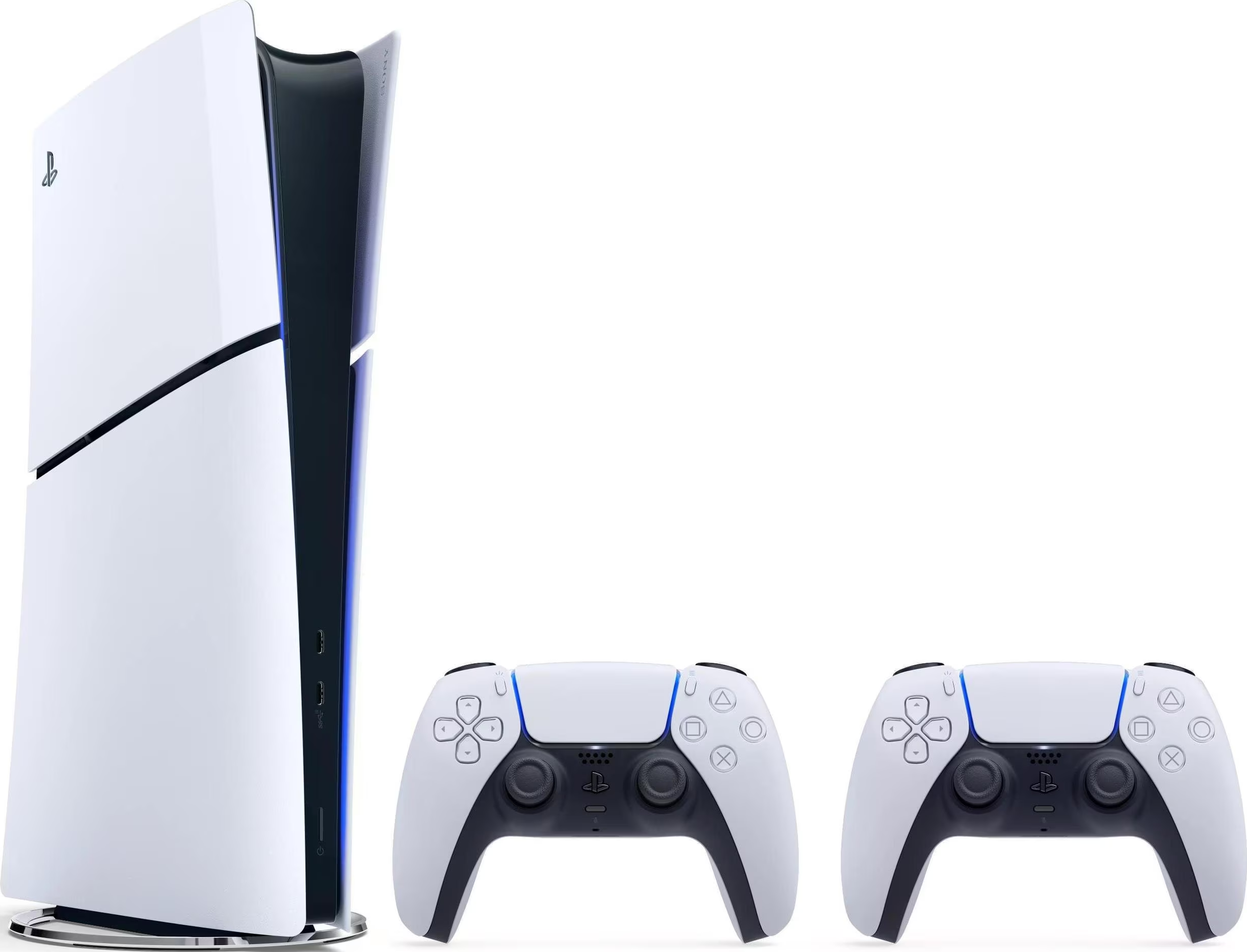 PlayStation 5 Konsole und zwei weiße Controller. Weißer Hintergrund.
