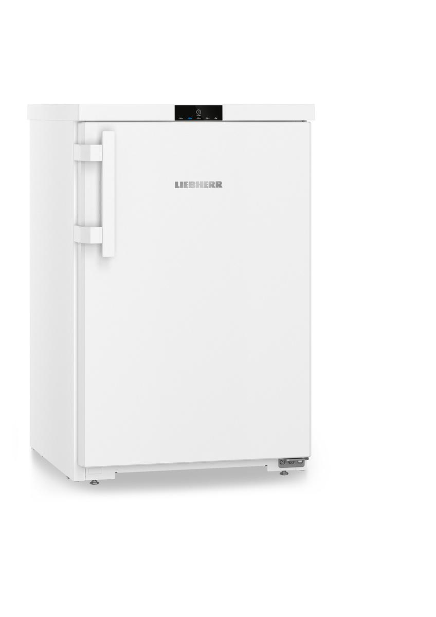 Ein weißer LIEBHERR-Gefrierschrank mit einer einzelnen Tür. Ein Griff ist links.