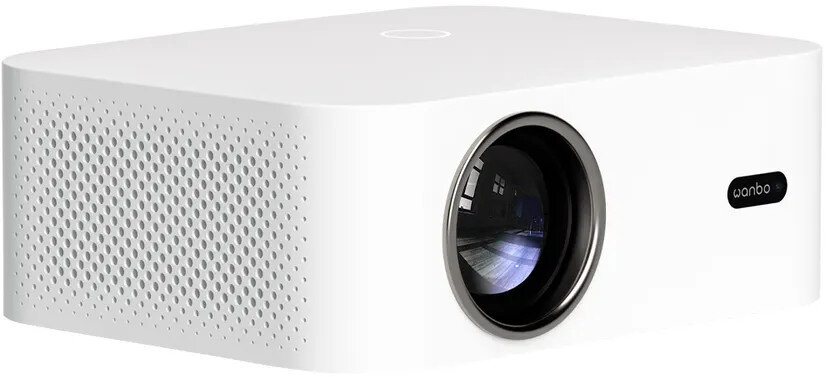 Biały projektor Wanbo, widok z przodu. Duży obiektyw, zaokrąglone krawędzie i małe logo wanbo, białe tło.