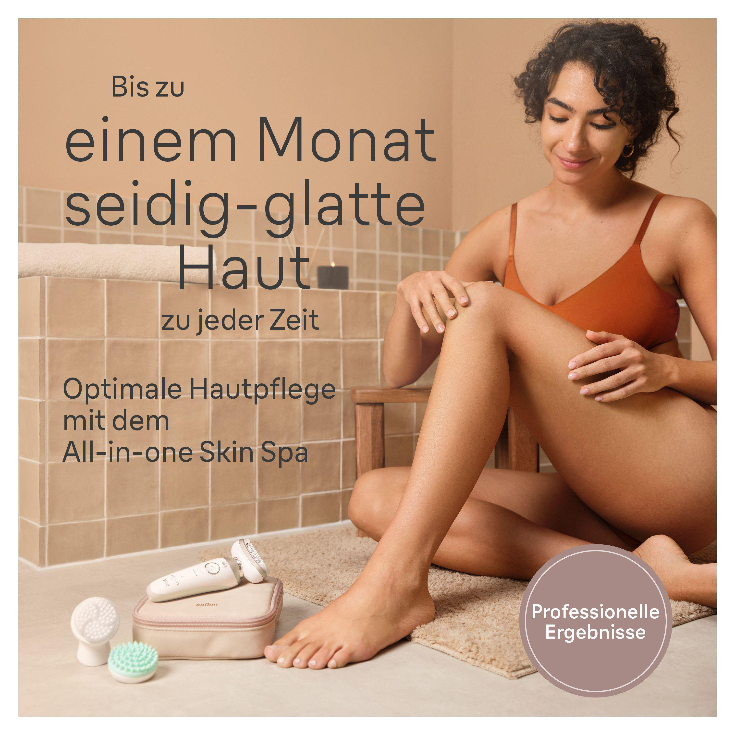 Frau im Badezimmer, benutzt Epilierer und Hautpflegeprodukte, um glatte Haut zu zeigen.