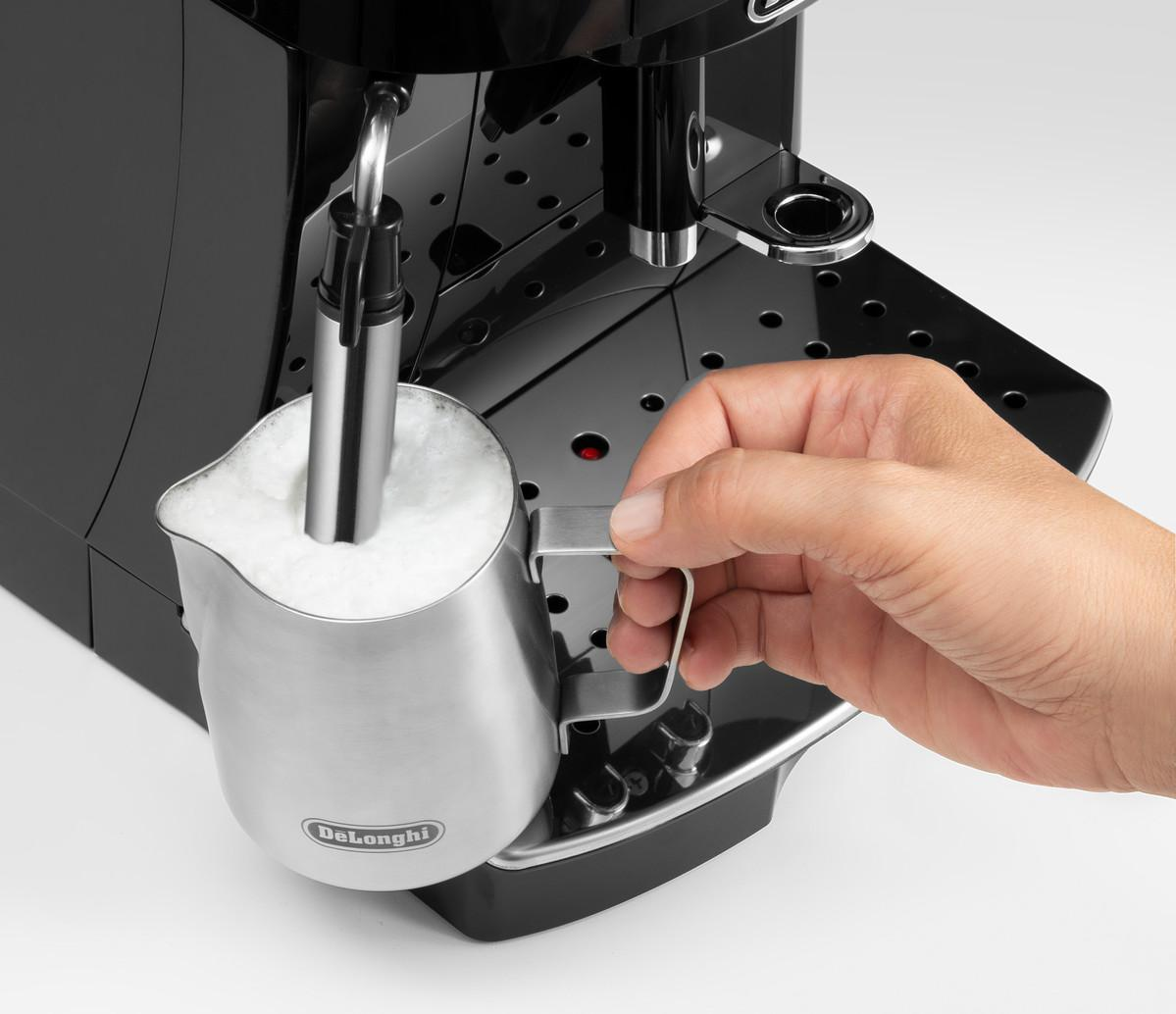 Ekspres ciśnieniowy DE LONGHI  Magnifica ECAM 22.110.B