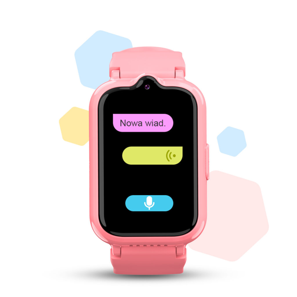 Różowy smartwatch z czarnym ekranem wyświetlającym wiadomości. Różowy pasek i kolorowe kształty tła.
