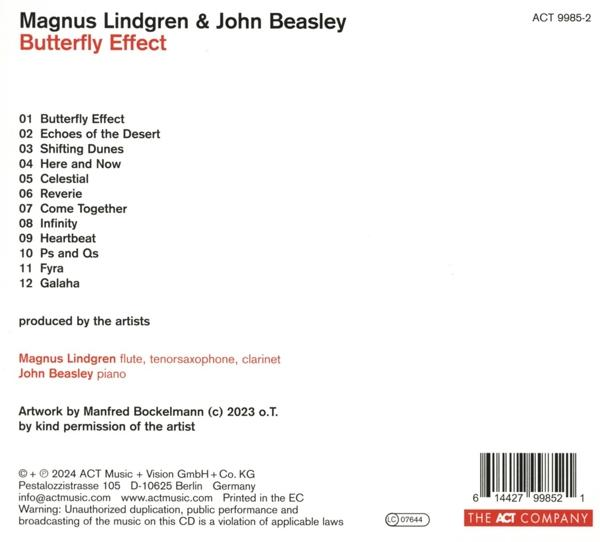 CD-Cover mit Titelliste von Butterfly Effect von Magnus Lindgren & John Beasley.