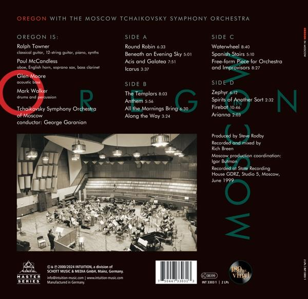 Albumcover mit Text über Oregon und das Moscow Tchaikovsky Symphony Orchestra, mit Orchesterfoto.