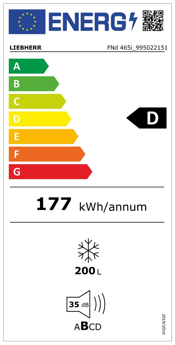 Energia címke egy Liebherr hűtőszekrényhez, D energiaosztályt és fogyasztást mutatva.