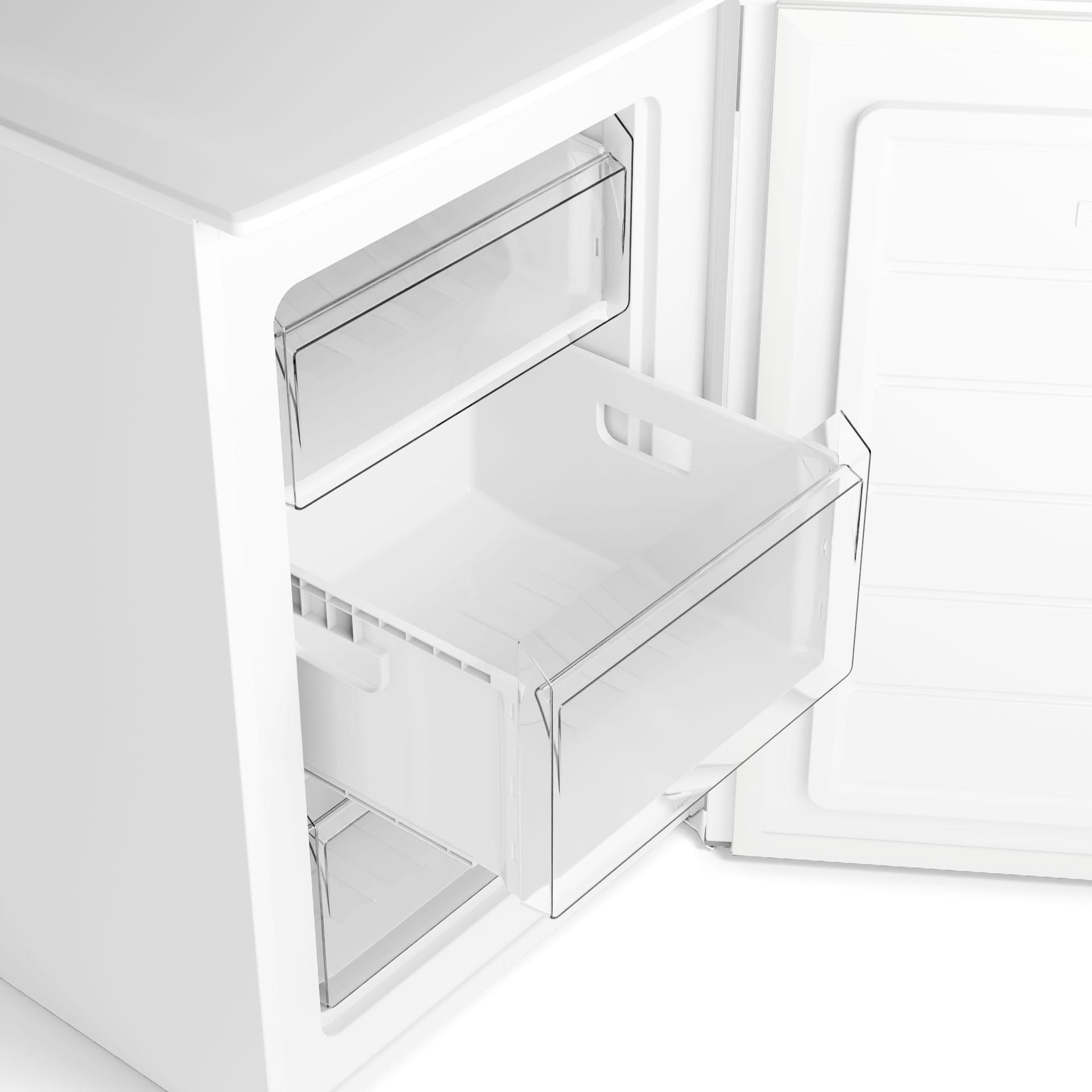 Weißer Kühlschrank mit offenen durchsichtigen Kunststoffschubladen. Zwei Schubladen sind sichtbar, eine dritte ist halb offen.