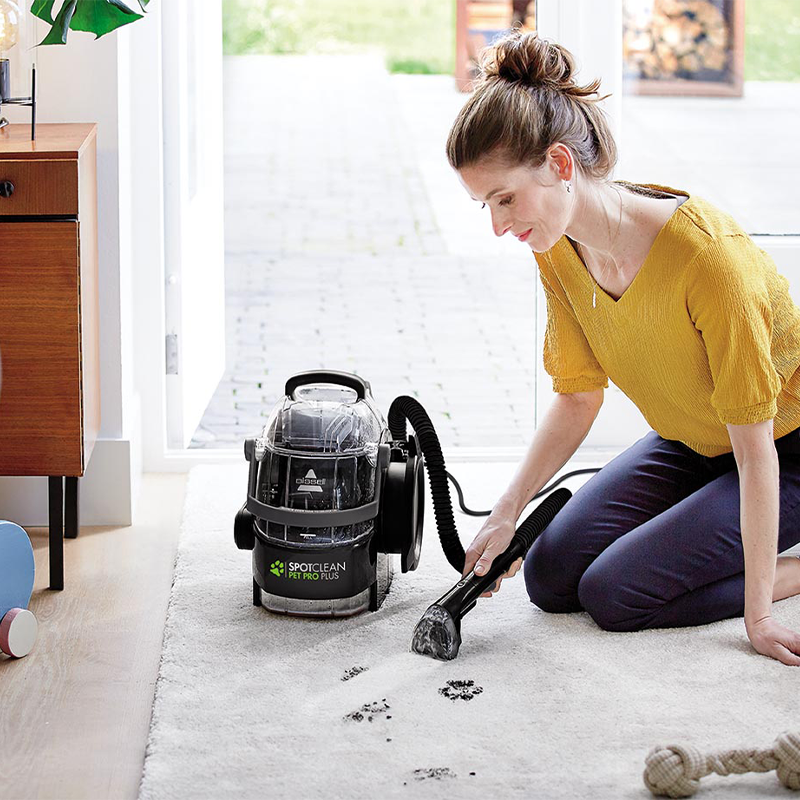 BISSELL SpotClean Pet Pro Plus Evcil Hayvanl Evlere Ozel Hal Koltuk Y kama ve Leke C karma Makinesi Fiyat Ozellik MediaMarkt