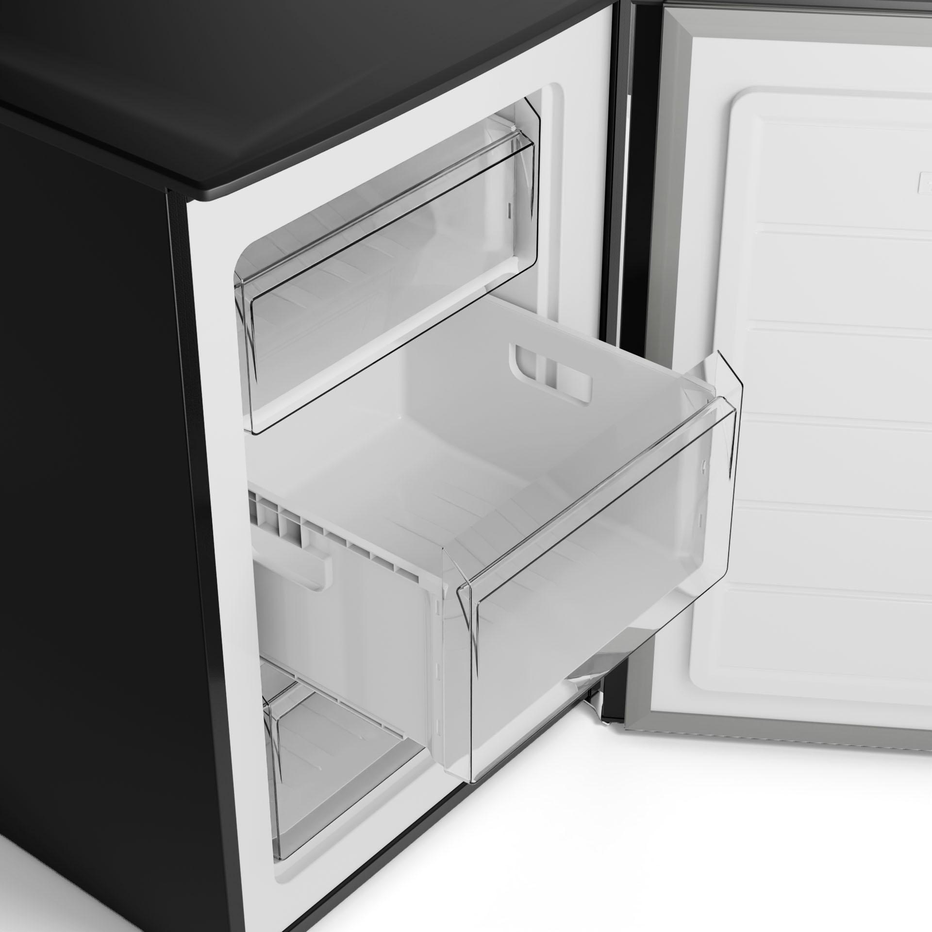 Offener Kühlschrank mit transparenten Schubladen. Das Innere ist weiß.