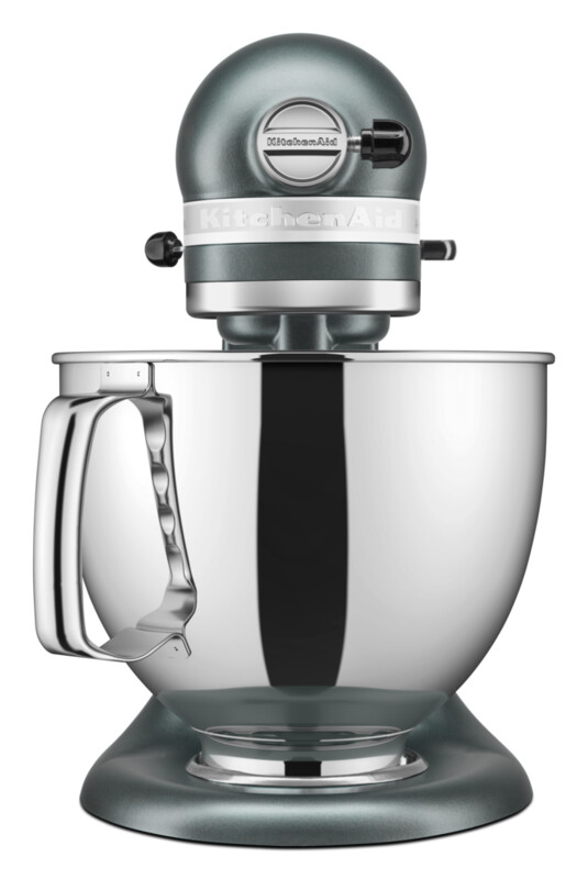 Ein KitchenAid-Küchenmixer in Türkis mit einer Edelstahlschüssel.