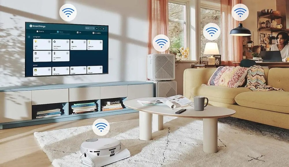 Eine Smart-Home-Szene. Ein Fernseher, ein Couchtisch und ein Roboterstaubsauger werden mit WLAN-Symbolen gezeigt.
