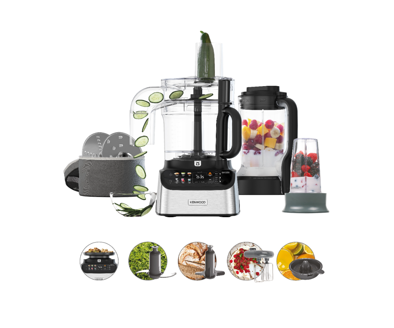 Kenwood-Küchenmaschine mit verschiedenen Aufsätzen und Lebensmitteln.