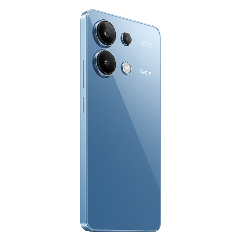 Mavi Redmi akıllı telefon, arkasında üç kamerayla. Telefon hafifçe sağa doğru eğilmiş.