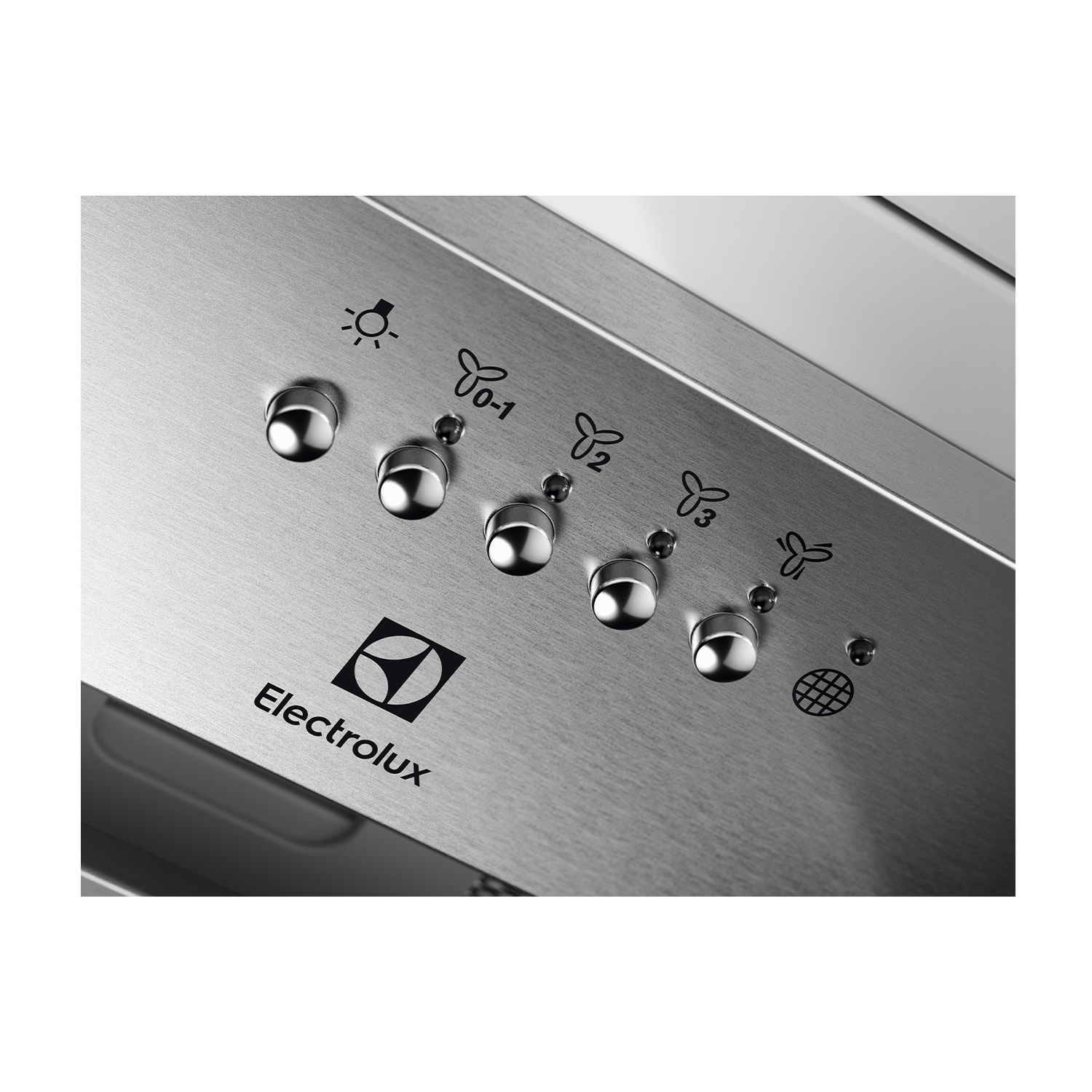 Primo piano di un pannello di controllo Electrolux in acciaio inossidabile con pulsanti e simboli.