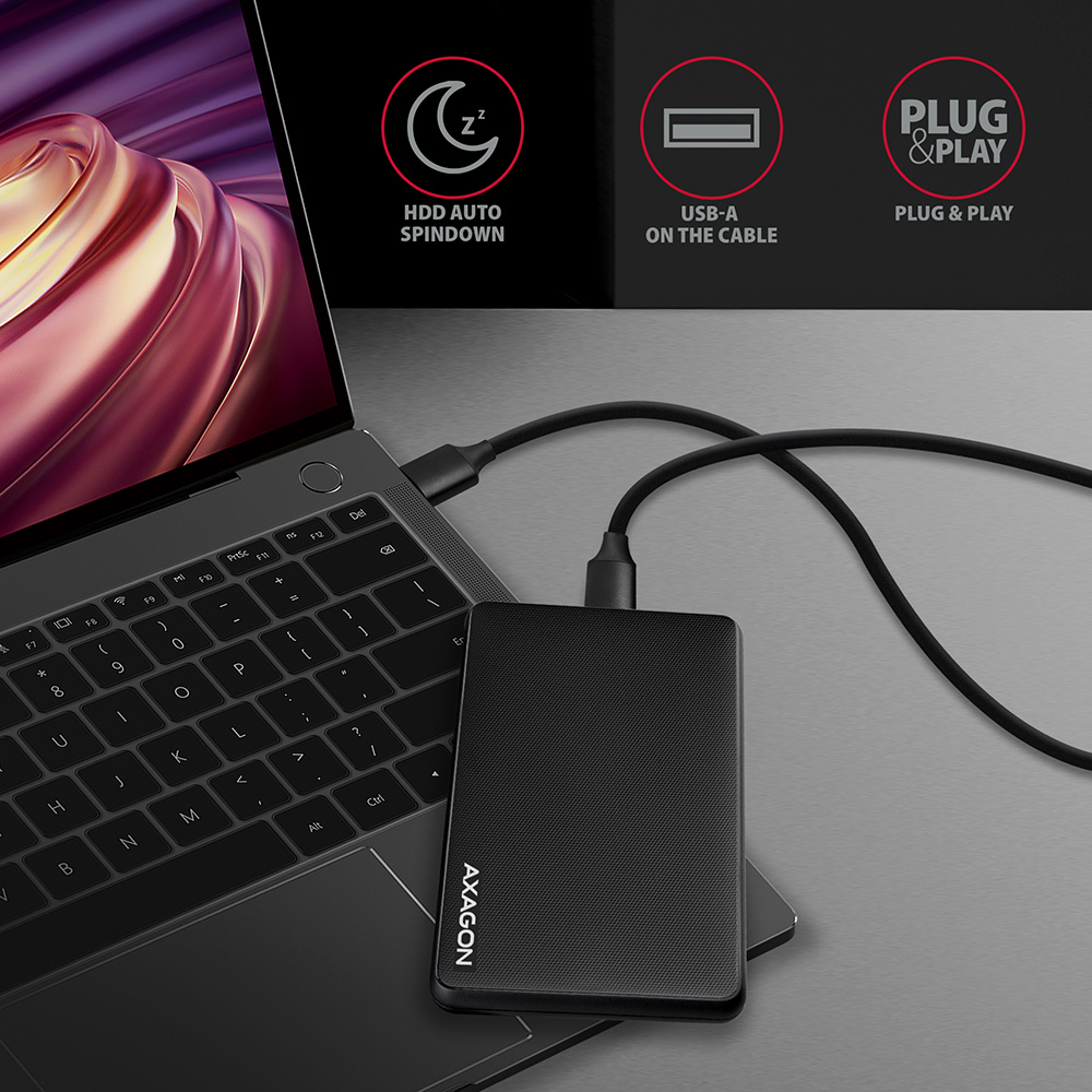 Fekete külső merevlemez laptophoz csatlakoztatva. HDD automatikus leállás és USB-A kábel ikonok.