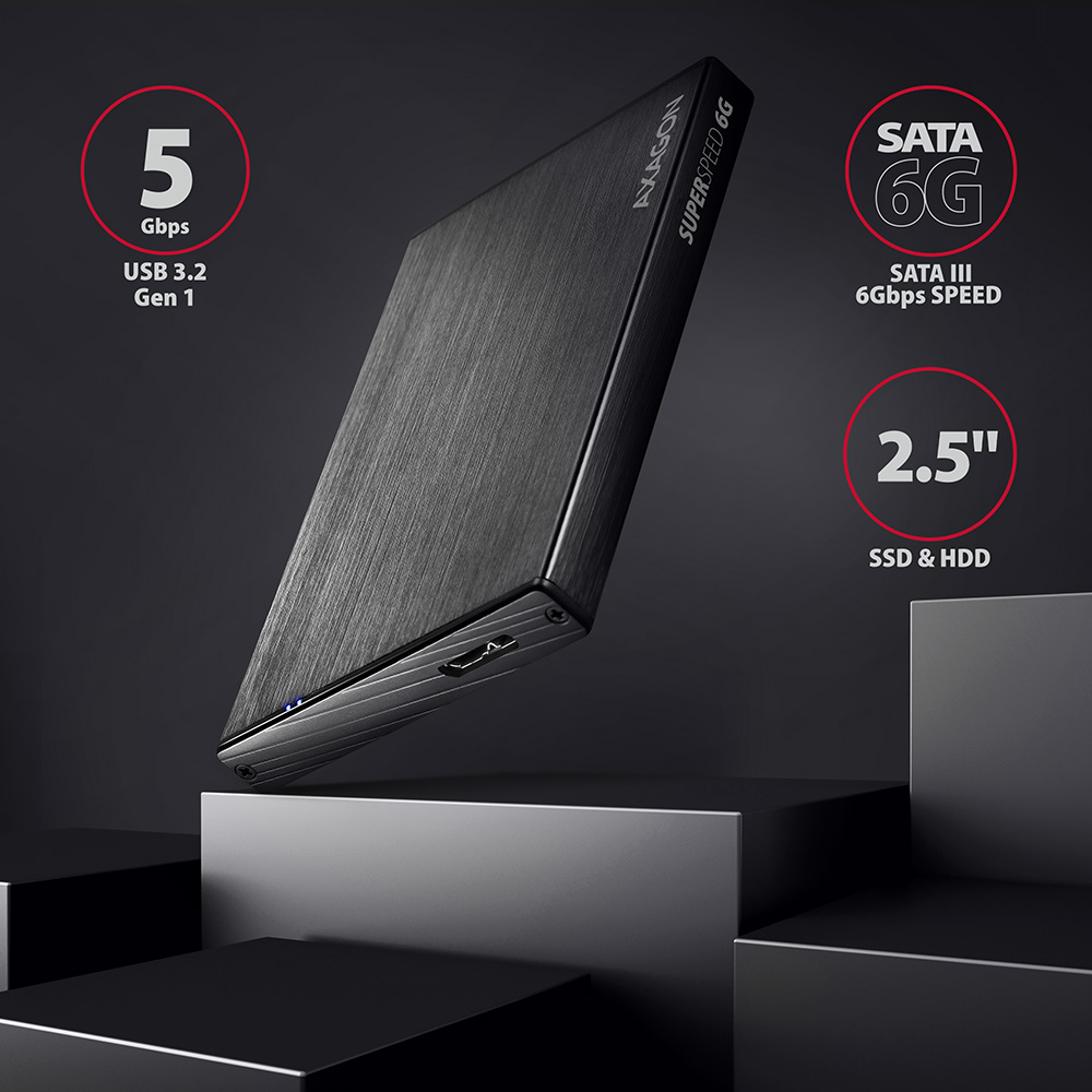 Fekete külső merevlemez specifikációkkal: 5 Gbps, USB 3.2 Gen 1, SATA III, 6 Gbps.