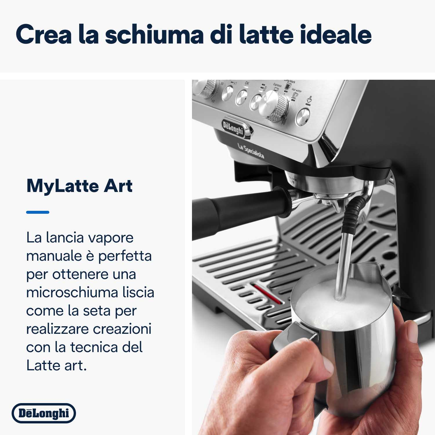 Una macchina per il caffè con un bricco per montare il latte e una mano che versa il latte nel bricco.