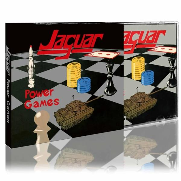 Eine Brettspielbox mit Schach-Motiv, mit Panzern und einer Rakete.
