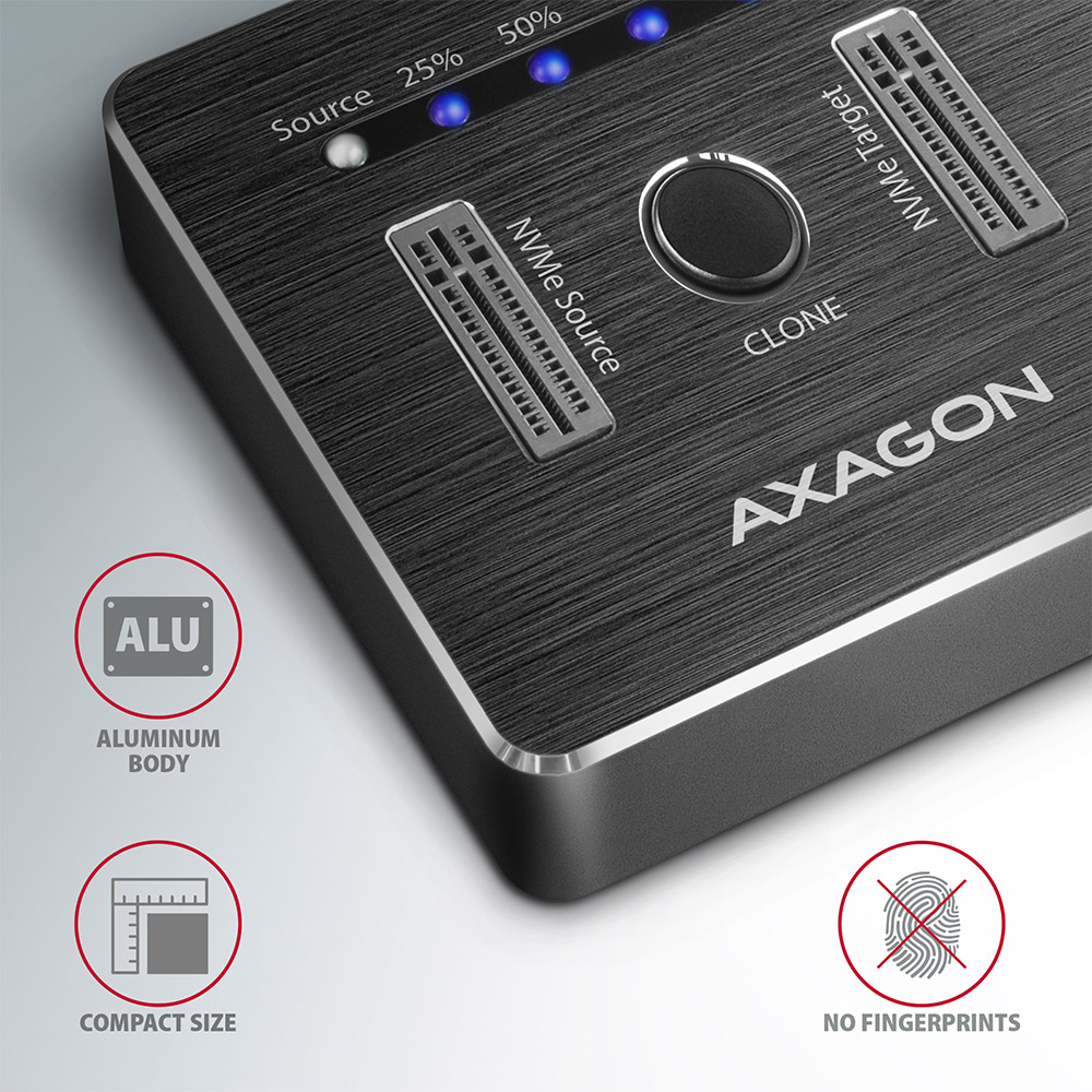 Fekete készülék 'AXAGON'-nal. Van rajta 'NVMe Source' és 'NVMe Target' nyílás.